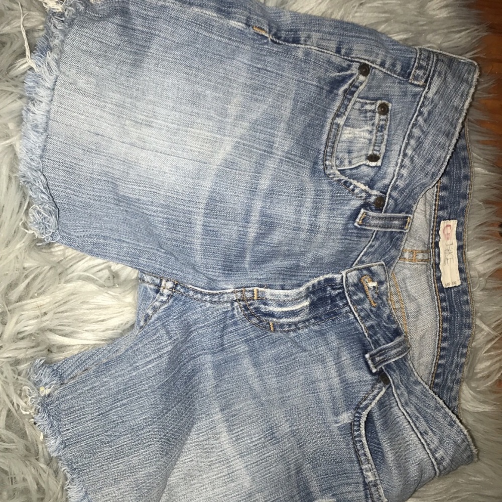 bke, mild distress, lowcut shorts